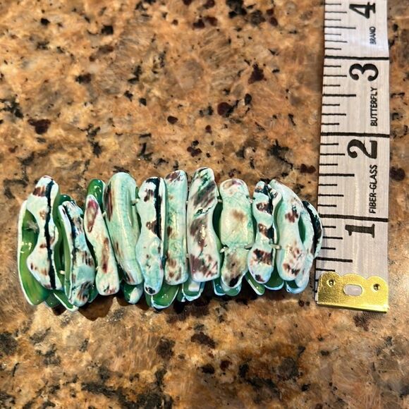 NWOT beautiful reversible stretch green & turquoise colored real shell bracelet - Picture 6 of 6